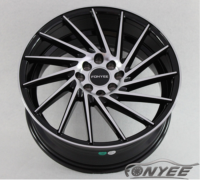 картинка Новые диски Vossen VPS304 Replica R17 4X114,3/4X100 ET35 J7,5 черный глянец + серебро магазин  StreetTuning 