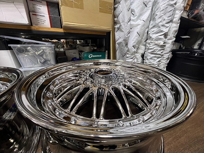 картинка Новые диски BBS RS R18 J8 ET20 5x100/5x120 хром магазин  StreetTuning 