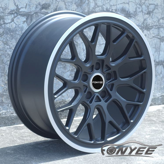 картинка Новые диски KE Flow Forming модель 7 R18 5X114,3 ET40 J8,5 черный мат + серебро магазин  StreetTuning 