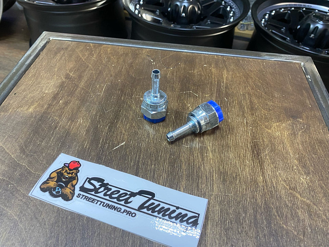 картинка Фитинг AN10(мама)-10мм (0град) Extra увелич. проходимости магазин  StreetTuning 