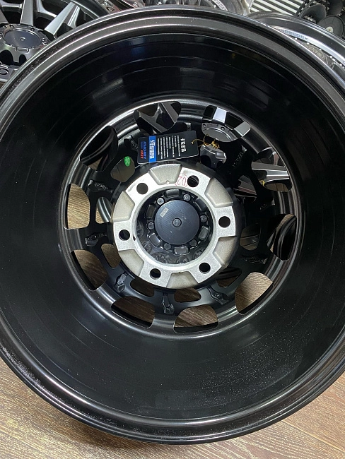 картинка Новые диски Off Road R17 J8.5 ET -12 6X139.7, черные магазин  StreetTuning 