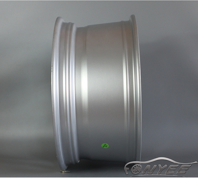 картинка Новые диски Vossen VLE1-R Replica R17 5X114,3 ET35 J8 серебро полированное магазин  StreetTuning 