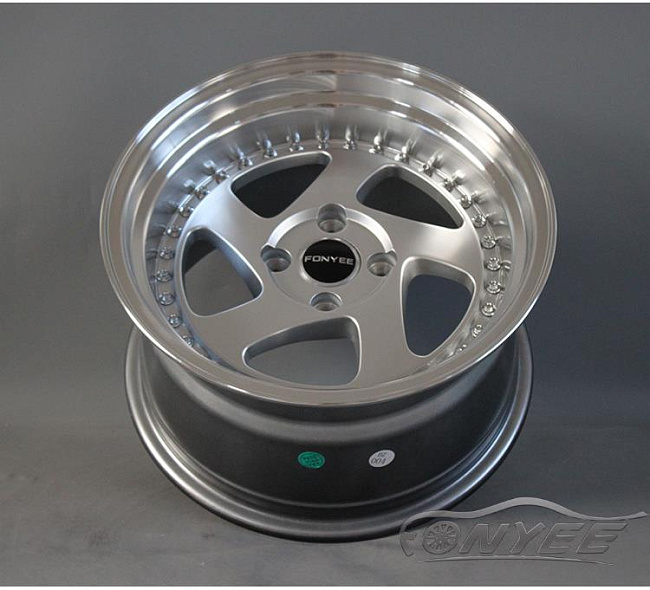 картинка Новые диски Rotiform TMB Flat R15 4х100 ET17 J8,5 серебро + полированная полка магазин  StreetTuning 