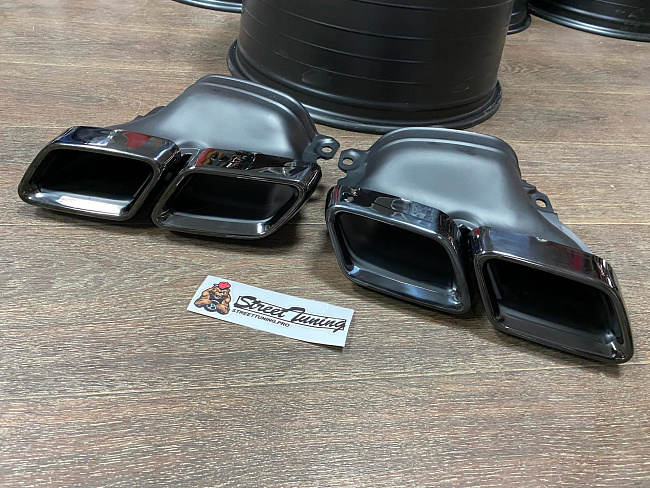 картинка Насадки на глушитель AMG style для Mercedes C63 / GLE63 / GLS63 / SL63 магазин  StreetTuning 