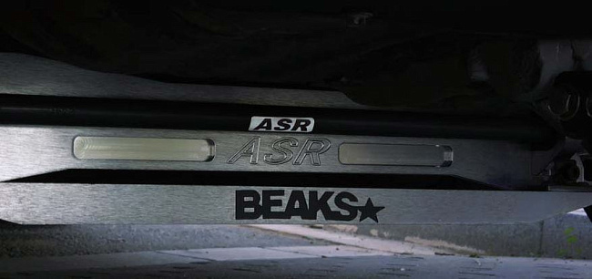 картинка Задний усилитель подрамника BEAKS style для Honda Civic EG 1992-1995 г, серебряный магазин  StreetTuning 