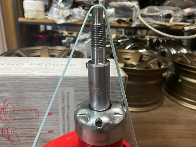 картинка Задние газонаполненные амортизаторы - 70 мм Ваз 2108/10/70/90 магазин  StreetTuning 