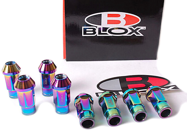 картинка Комплект гаек Blox style 52 мм, неохром М12 х 1.25 магазин  StreetTuning 