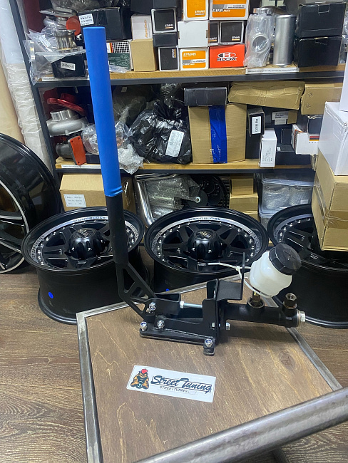 картинка Ручник гидравлический вертикальный Lider с дополнительным бачком магазин  StreetTuning 