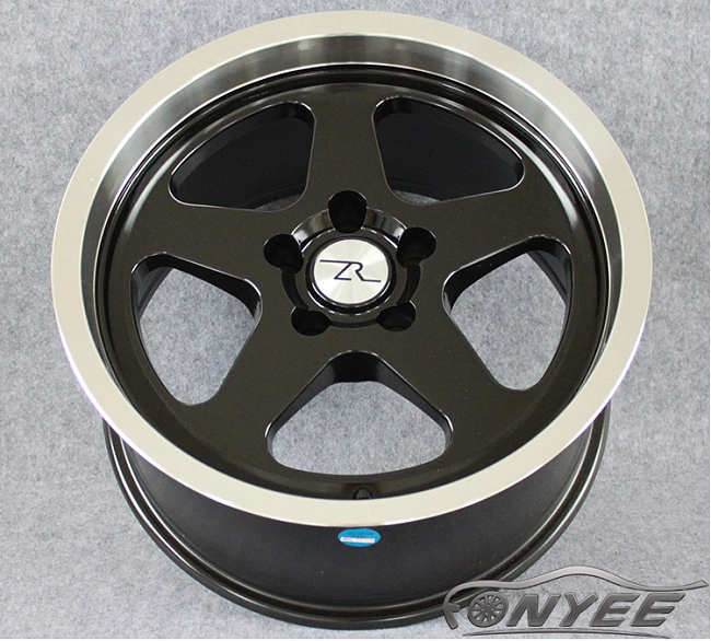 картинка Новые диски ZR R17 5x114,3 ET20 J10 черные + полированная полка магазин  StreetTuning 