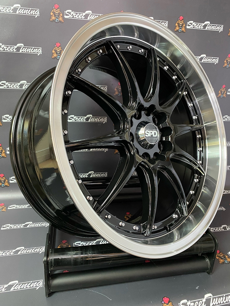 картинка Новые диски XXR R18 J8.5 ET35 5x114.3/5X112 Black+Silver от магазина  StreetTuning