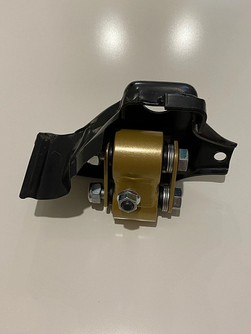 картинка Комплект усиленных опор двигателя Subaru Legacy, Forester магазин  StreetTuning 