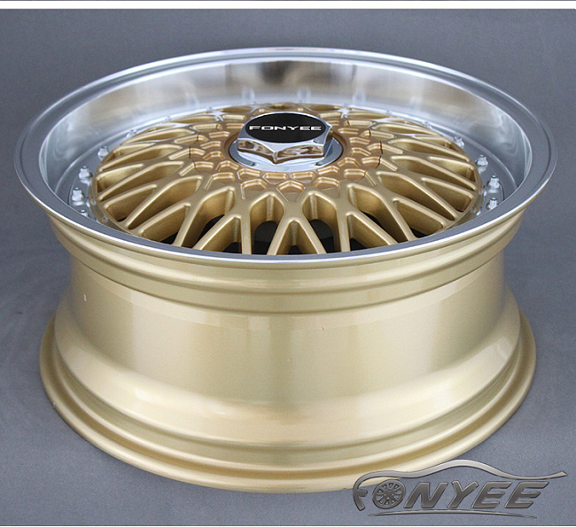 картинка Новые диски BBS RS R17 5X100/5X114,3 ET35 J7,5 золото + хром полка магазин  StreetTuning 