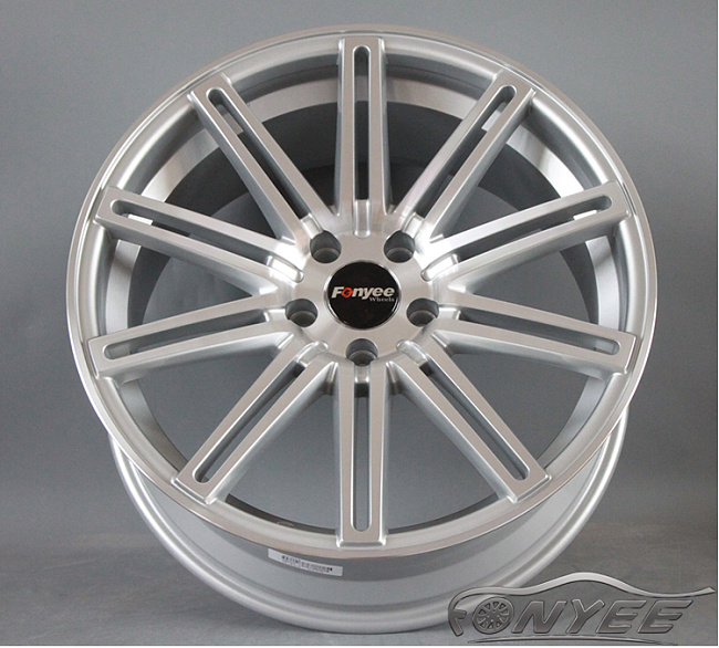 картинка Новые диски Vossen CV4 Replica R19 5X112 ET38 J9,5 серебро магазин  StreetTuning 