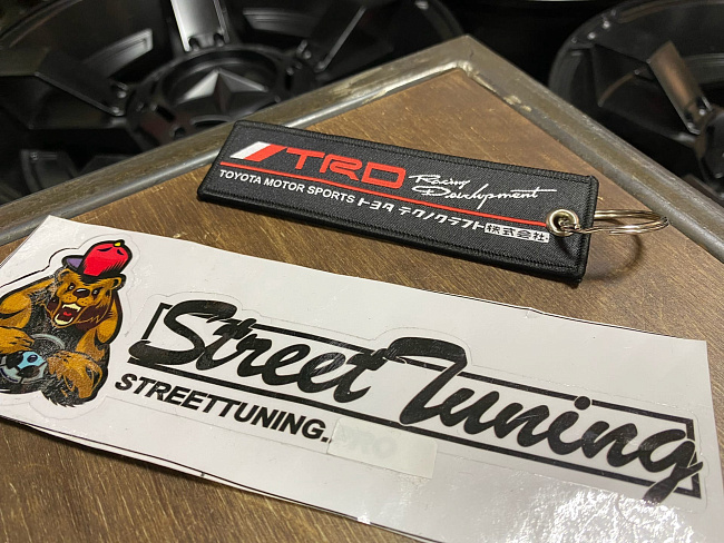 картинка Брелок для Ключей TRD - тканевый . магазин  StreetTuning 