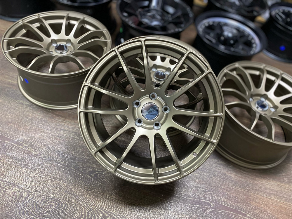 картинка Новые диски RAYS Gram Lights 57 Xtreme R18 5X114,3 ET33 J8,5 бронза матовая от магазина  StreetTuning