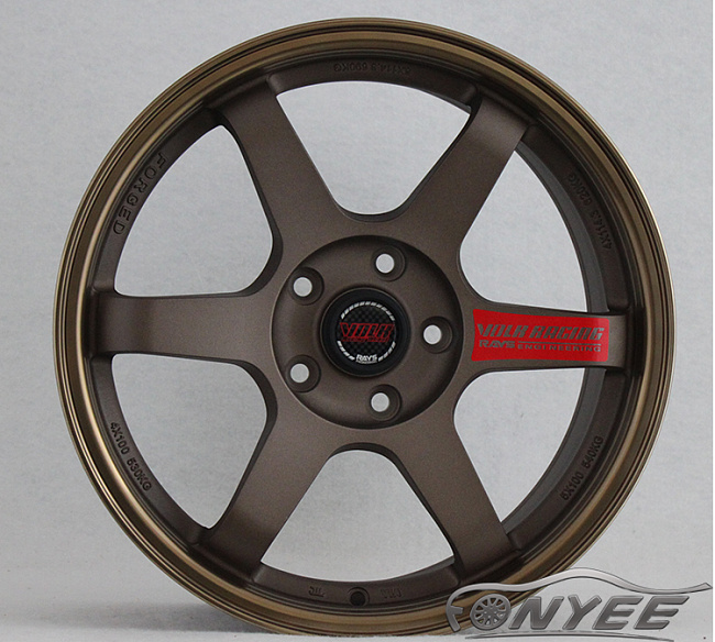 картинка Новые диски Rays TE37 R17 5X114,3 ET38 J7,5 золото мат + полированная полка золото магазин  StreetTuning 