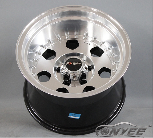 картинка Новые диски Daytona R15 5х114,3 ET-44 J10 серебристые магазин  StreetTuning 