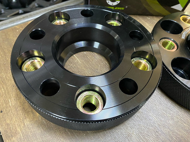 картинка Проставка Starleks 30 мм 5x112, FUT15x1.25 цо 66,6 Black магазин  StreetTuning 