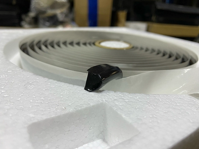 картинка Бутиловый герметик для стекол фар автомобиля Sanvi, черный, рулон магазин  StreetTuning 