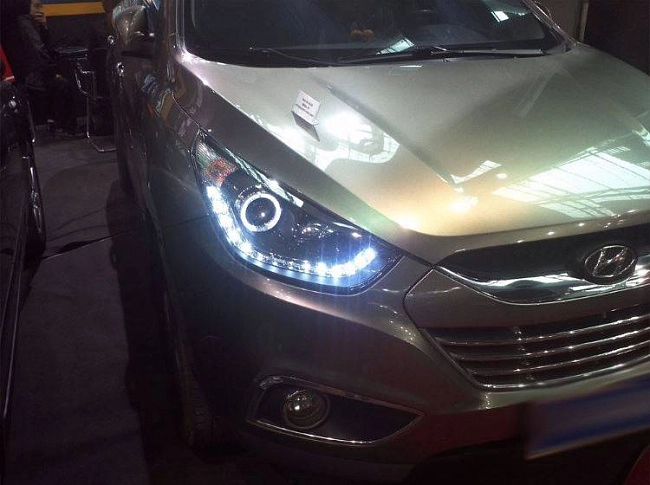 картинка Передние фары для Hyundai IX35 (Tucson) 2010-2015 магазин  StreetTuning 