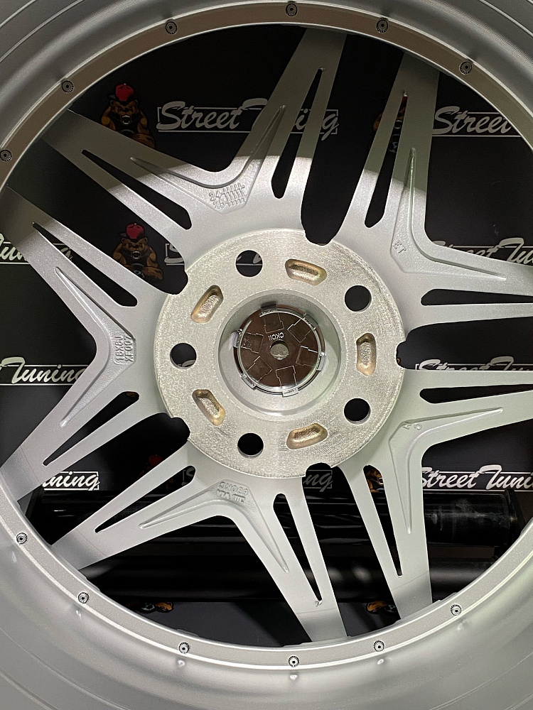 картинка Новые диски ADV510 M.V2 R18 J8 ET35 5X114.3 Silver от магазина  StreetTuning