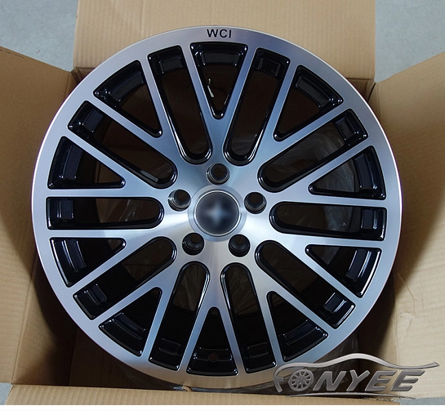 картинка Новые диски WCI SY10 R18 5X112 ET42 J8,5 серебро + черный глянец магазин  StreetTuning 