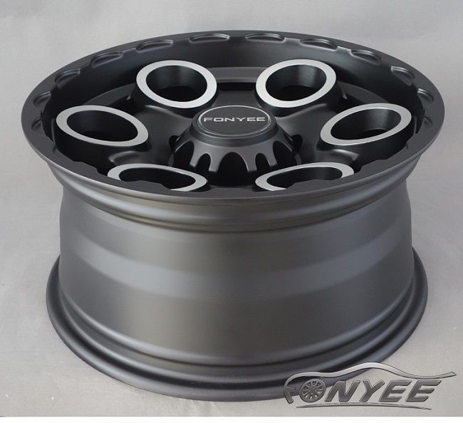 картинка Новые диски Black Rhino Magnus R17 6X139,7 ET-25 J8 черный мат + серебро магазин  StreetTuning 