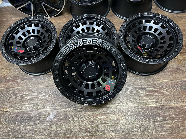 картинка Новые диски Black Rhino SAHARA Replika R17 J8.5 ET -12 5X127 магазин  StreetTuning 