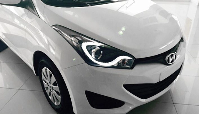 картинка Передние фары для Hyundai HB20 магазин  StreetTuning 