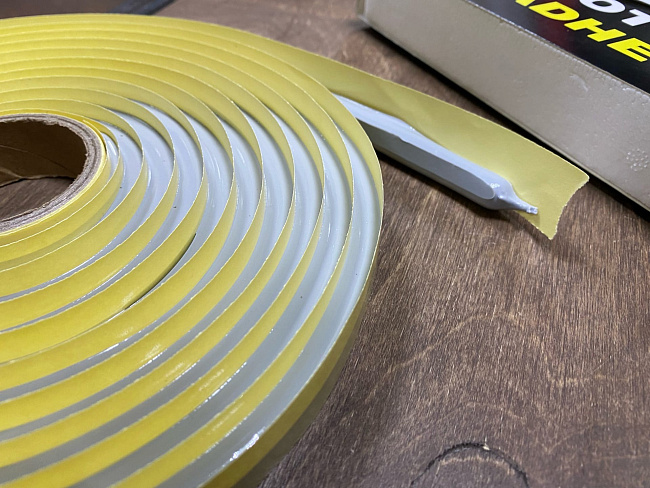 картинка Герметик для фар терморазмягчаемый ленточный Hot-Melt Adhesive, серый магазин  StreetTuning 