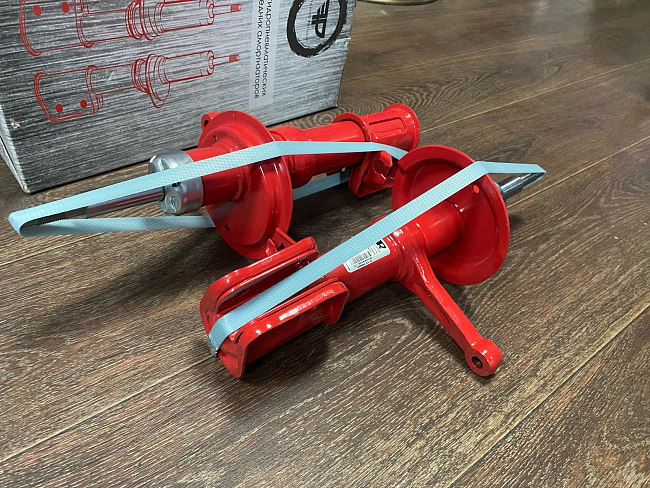 картинка Задние газонаполненные амортизаторы - 70 мм Ваз 2108/10/70/90 магазин  StreetTuning 