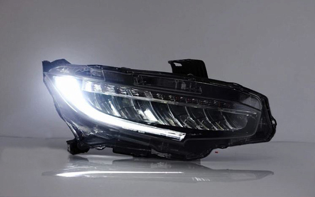картинка Передние светодиодные фары для Honda Civic 2014-2017 г магазин  StreetTuning 