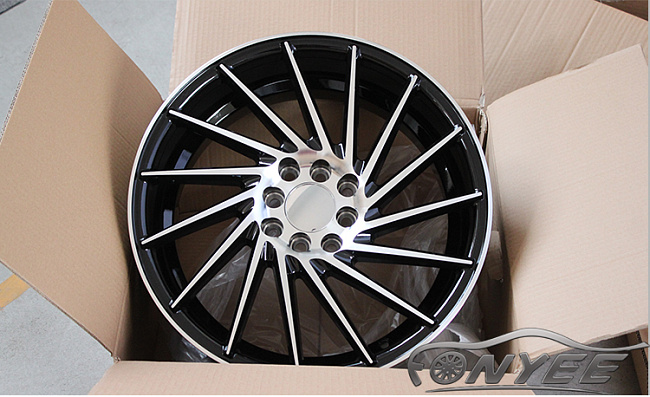 картинка Новые диски Vossen VPS304 Replica R17 4X114,3/4X100 ET35 J7,5 черный глянец + серебро магазин  StreetTuning 