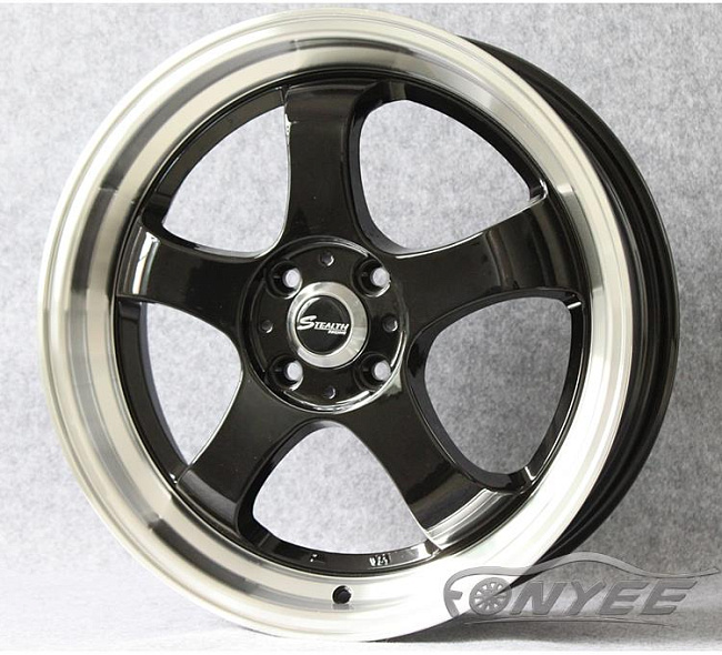 картинка Новые диски Stealth R17 4X100 ET43 J5,5 серебро + черный глянец магазин  StreetTuning 