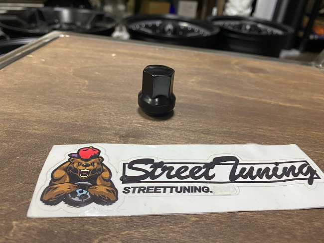 картинка Гайка Starleks M14x1.5, сфера, высота 32 мм, ключ 19 мм, черная магазин  StreetTuning 