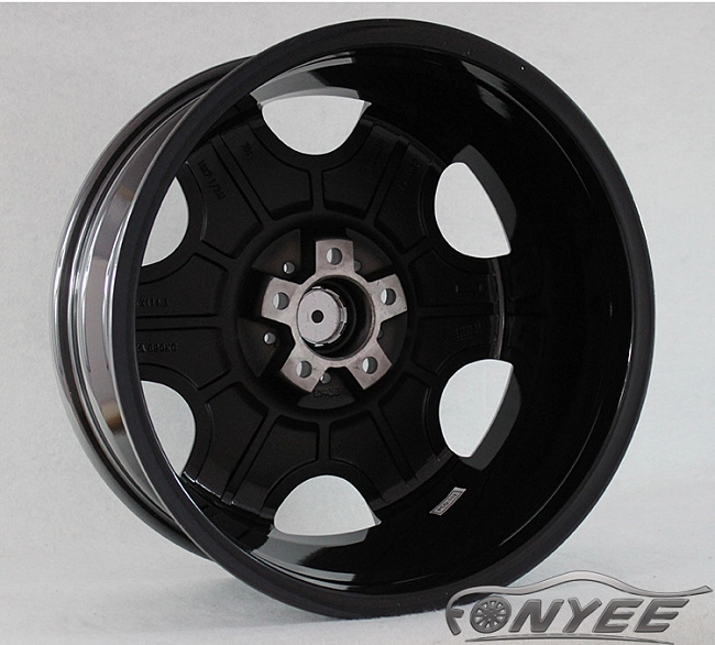 картинка Новые диски Ascari Cuervo R18 J7,5 ET38 5x114,3 хром магазин  StreetTuning 