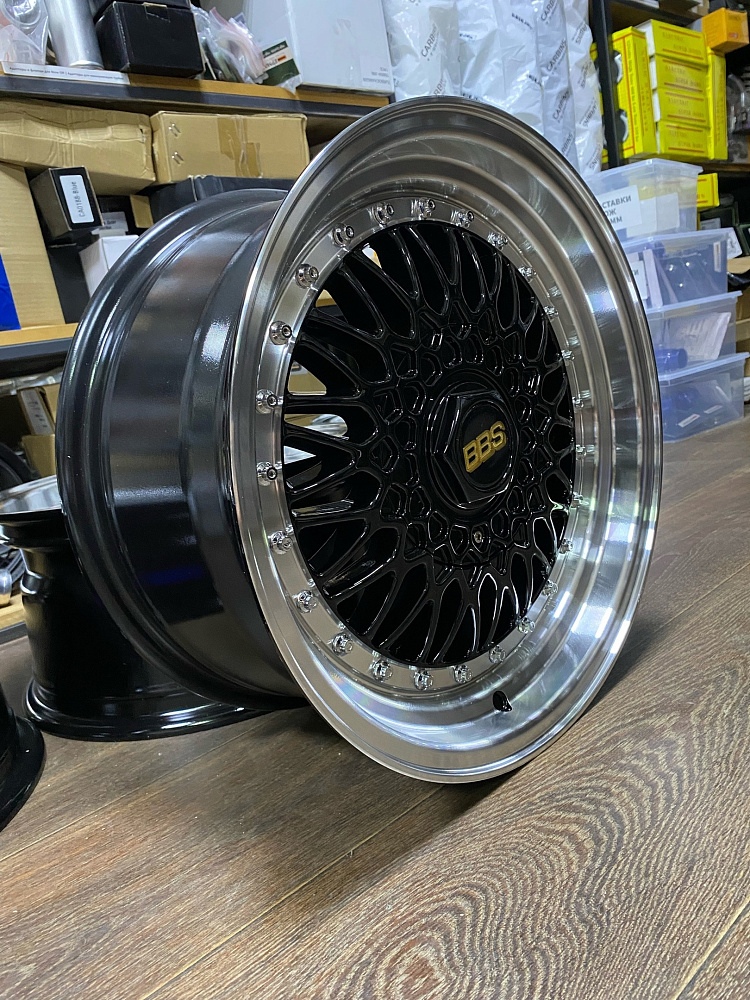 картинка Новые диски BBS RS R16 J8 ET25 4x100/4X114.3 черные+ полировка от магазина  StreetTuning