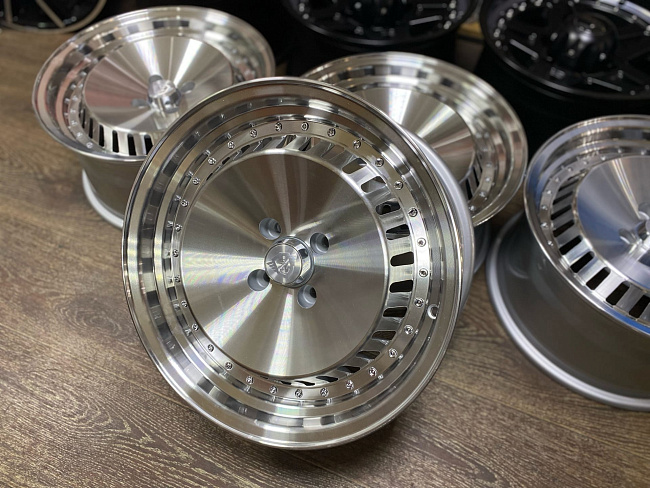 картинка Новые диски Stuttgart ST4 R16 J8 ET25 4X100 серебро магазин  StreetTuning 