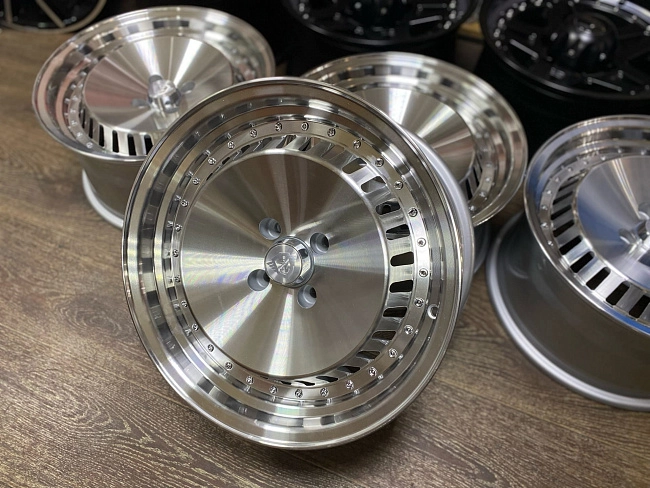 картинка Новые диски Stuttgart ST4 R16 J8 ET25 4X100 серебро магазин  StreetTuning 