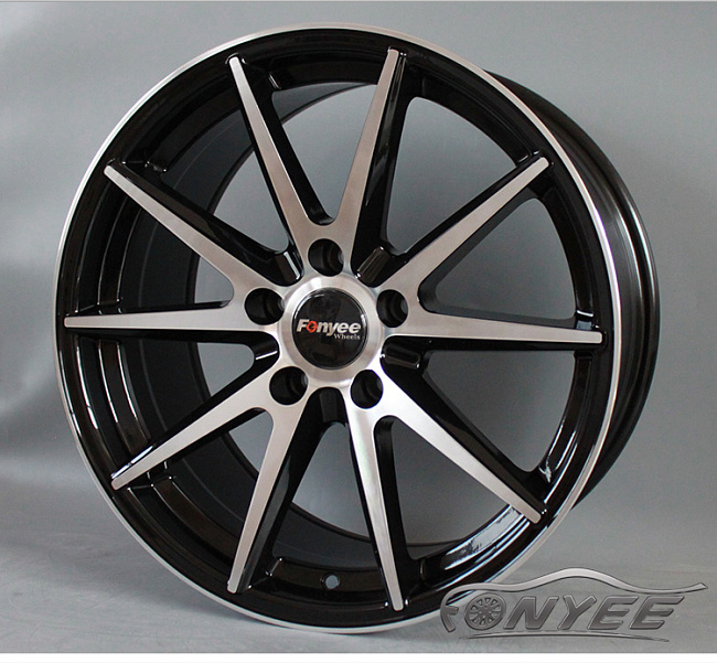 картинка Новые диски Vossen VFS1 Replica R18 5X112 ET40 J9,5 черный глянец + серебро магазин  StreetTuning 