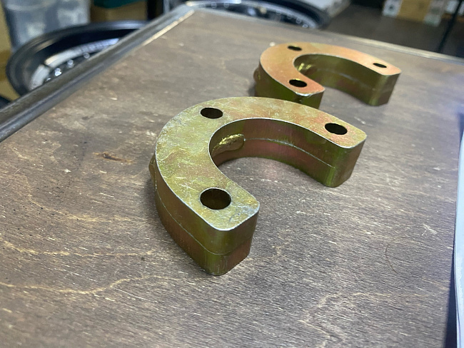 картинка Проставки 20 мм. под верхние шаровые "GTS" для ВАЗ Нива 2121-2131 магазин  StreetTuning 