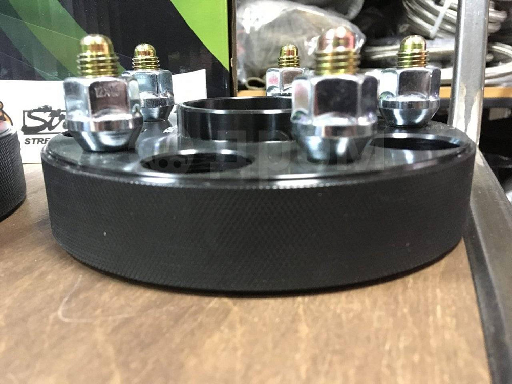 картинка Проставка Starleks 30 мм 5x127 14x1.5 цо 71,5 Black от магазина  StreetTuning