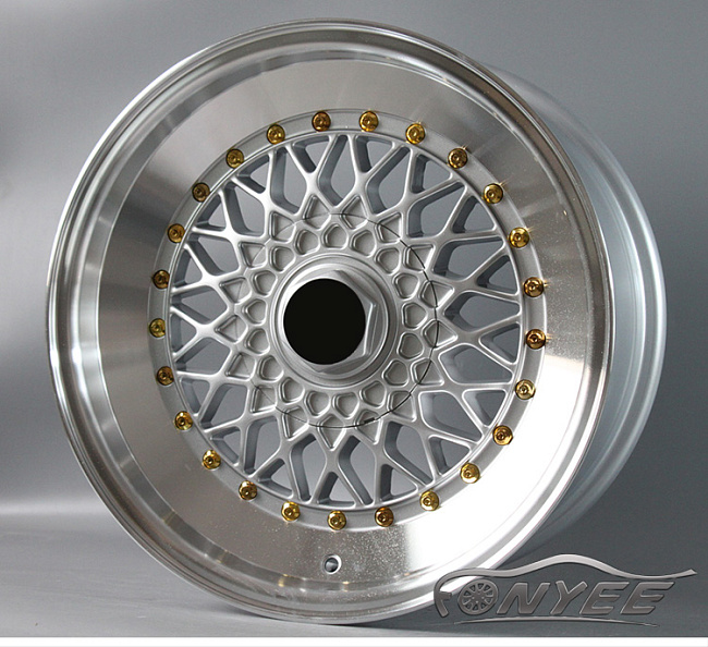 картинка Новые диски BBS RS R17 5X114,3/5X100 ET20 J8 серебро глянец + золотые болтики + полированная полка магазин  StreetTuning 