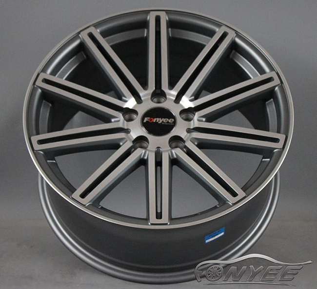 картинка Новые диски Vossen CV4 Replica R18 5X112 ET35 J8 серый мат + серебро магазин  StreetTuning 