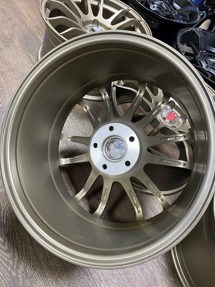 картинка Новые диски RAYS Gram Lights 57 Xtreme R18 5X114,3 ET33 J8,5 бронза матовая от магазина  StreetTuning