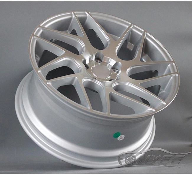 картинка Новые диски Stuttgart ST12 R18 5x112-4x108 ET40 J8,5 серебристые магазин  StreetTuning 