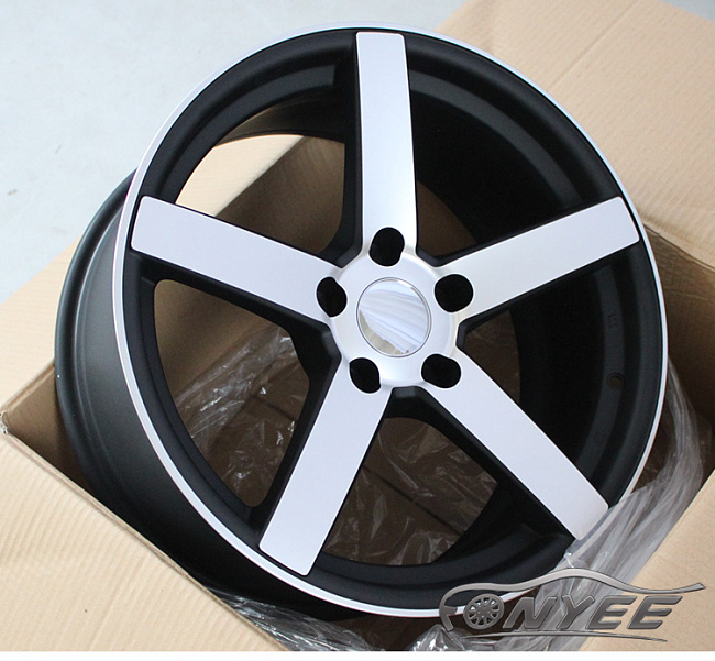 картинка Новые диски Vossen CV3 Replica R19 5X114,3 ET35 J9,5 черный мат + серебро магазин  StreetTuning 