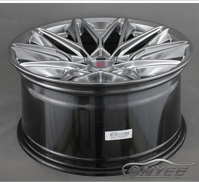 картинка Новые диски HRE P200 Replika R19 5X114,3 ET35 J9,5, серебристо-платиновые магазин  StreetTuning 