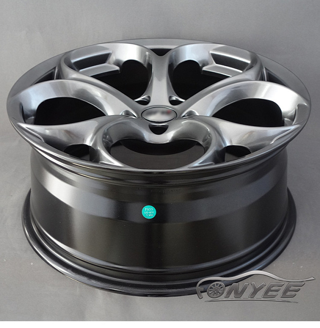 картинка Новые диски Alfa Romeo Giulia Quadrifoglio R18 5x110 ET33 J8 темно серебристый металик магазин  StreetTuning 