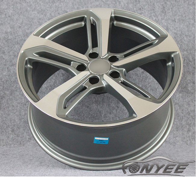 картинка Новые диски Audi RS 7 R18 5x112 ET35 J8 серый + серебро магазин  StreetTuning 